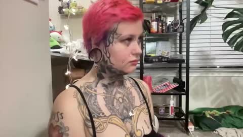 Snapshot of mignightmedliii chatting on 03-03-26, 05:24 Medli online show from 03-03-26, 05:24