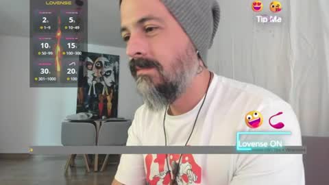 Snapshot of miguel_angeel_ chatting on 06-24-26, 06:40 Miguel Angel online show from 06-24-26, 06:40