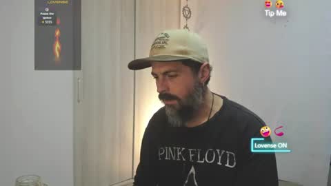 Snapshot of miguel_angeel_ chatting on 06-25-26, 06:56 Miguel Angel online show from 06-25-26, 06:56