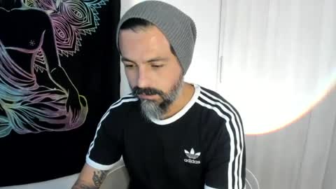 Snapshot of miguel_angeel_ chatting on 07-06-26, 02:25 Miguel Angel online show from 07-06-26, 02:25