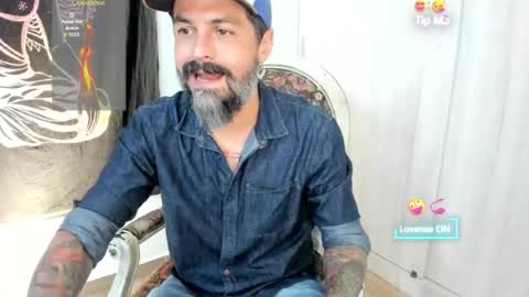 Snapshot of miguel_angeel_ chatting on 07-08-26, 04:22 Miguel Angel online show from 07-08-26, 04:22