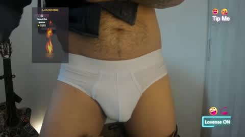 Snapshot of miguel_angeel_ chatting on 07-30-26, 05:01 Miguel Angel online show from 07-30-26, 05:01