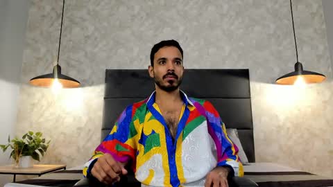 Snapshot of miguelsanfrancisco chatting on 10-24-25, 12:01 miguelsanfrancisco online show from 10-24-25, 12:01