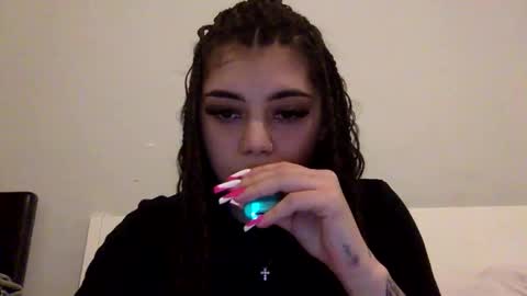 mihaela4467922 online show from 04-19-26, 09:50