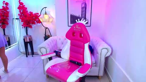 Miia online show from 11-08-25, 07:34