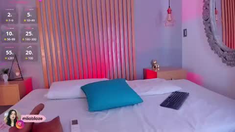 Snapshot of miia_blaze chatting on 06-20-26, 11:24 Mia online show from 06-20-26, 11:24