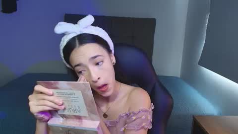 Snapshot of miia_bratz chatting on 06-26-26, 01:26 miia_bratz online show from 06-26-26, 01:26