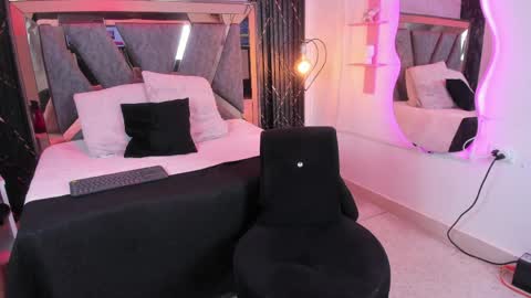 miia_deluxe_ online show from 05-09-26, 02:06