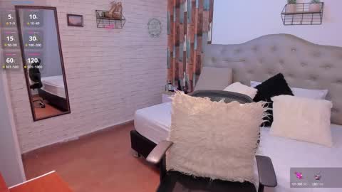 Snapshot of miia_jhones16 chatting on 01-24-25, 11:34 Mia Jhones online show from 01-24-25, 11:34