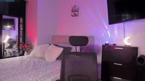 Mia Jhones online show from 03-30-26, 02:12