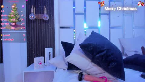 Miia Schwarz  online show from 12-24-24, 11:33