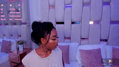 Miia Schwarz  online show from 01-25-25, 08:42