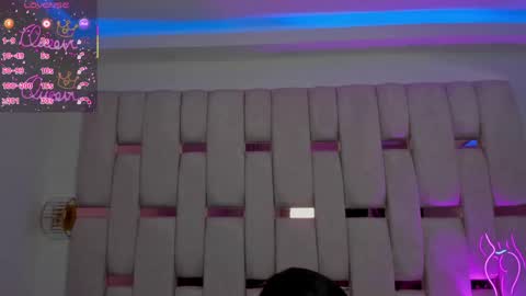 Miia Schwarz  online show from 04-19-26, 01:54