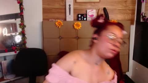 miia online show from 11-19-25, 06:52