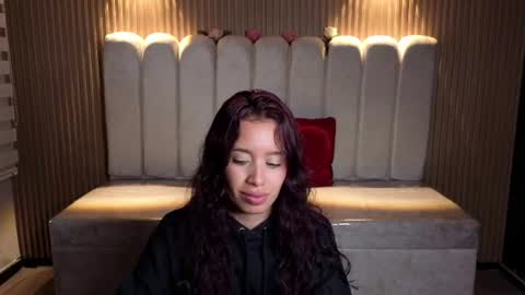 Snapshot of miiaa_evans1 chatting on 06-11-26, 12:32 miiaa_evans1 online show from 06-11-26, 12:32