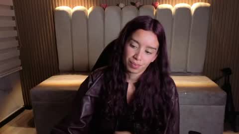 Snapshot of miiaa_evans1 chatting on 07-11-26, 07:49 miiaa_evans1 online show from 07-11-26, 07:49