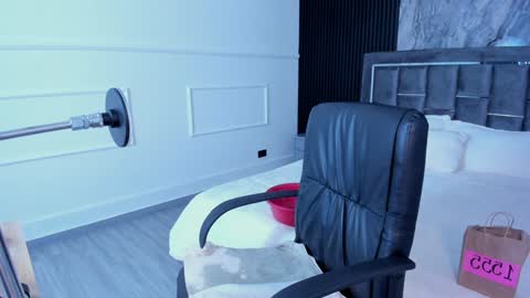 Mia Monroe online show from 02-06-25, 08:02