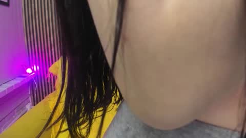 miilu  online show from 11-21-25, 04:00