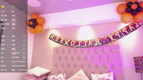 Snapshot of miilu_dancer_ chatting on 10-17-25, 10:07 Lucii online show from 10-17-25, 10:07