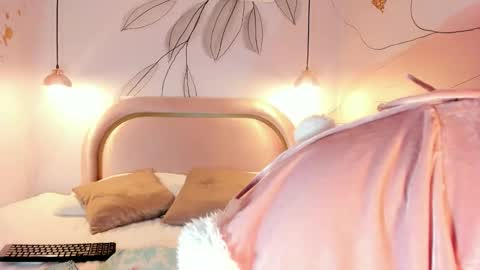 Misaki online show from 10-27-25, 07:40