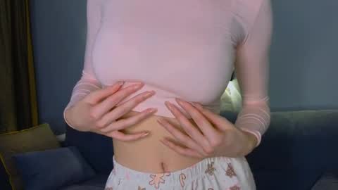 Snapshot of miiss_llindall chatting on 03-12-25, 11:12 Adalinda online show from 03-12-25, 11:12