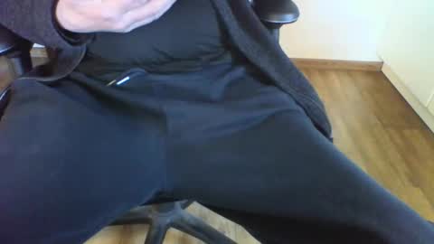 mik online show from 02-26-25, 01:08