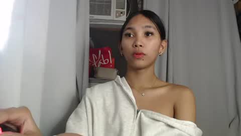 Snapshot of mika_cora chatting on 06-15-26, 06:48 MIKA online show from 06-15-26, 06:48