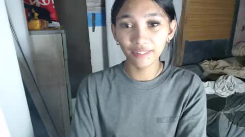 Snapshot of mika_cora chatting on 06-21-26, 11:35 MIKA online show from 06-21-26, 11:35