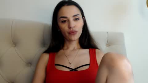 Mika online show from 10-31-25, 05:25