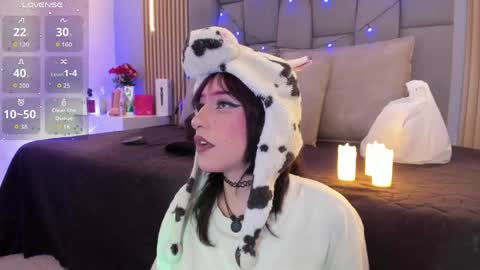 Mika  Milo. online show from 06-07-26, 04:38