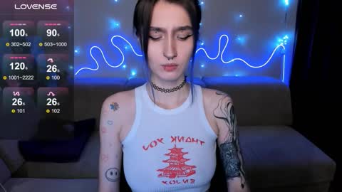 Mika online show from 12-20-25, 05:42