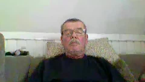 mikael42 online show from 04-17-26, 09:12