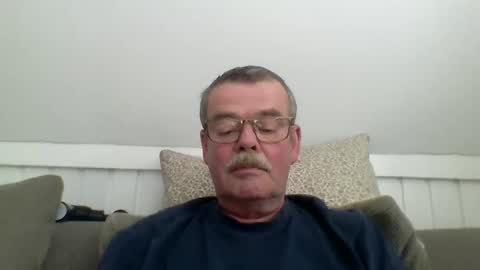 mikael42 online show from 04-21-26, 12:55