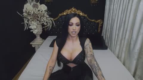 Mikaela online show from 11-11-25, 04:45