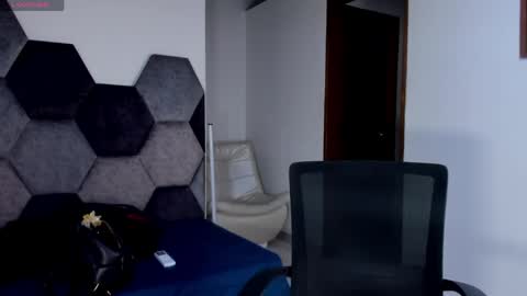 Snapshot of mikaelastonne chatting on 05-17-26, 05:31 Mikaela blondie bigass online show from 05-17-26, 05:31