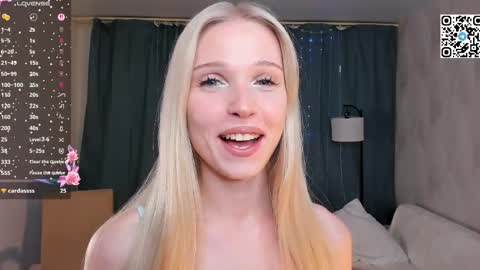 Angel girl online show from 04-10-26, 09:41