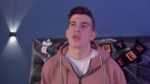 mikael online show from 10-28-25, 04:49