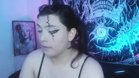 Snapshot of mikaskullcs chatting on 05-30-26, 10:51 Mika online show from 05-30-26, 10:51