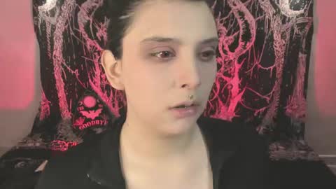 Snapshot of mikaskullcs chatting on 07-27-26, 05:14 Mika online show from 07-27-26, 05:14