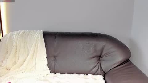 mikasssu online show from 12-20-25, 11:28