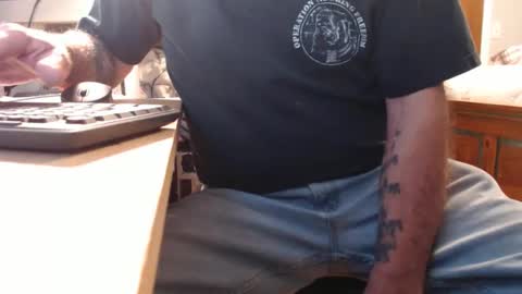 Snapshot of mike694fun chatting on 03-19-26, 10:14 mike694fun online show from 03-19-26, 10:14
