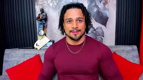 Snapshot of mike_estevess chatting on 01-19-26, 05:11 online show from 01-19-26, 05:11