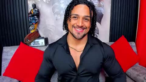 Snapshot of mike_estevess chatting on 02-14-26, 08:44 online show from 02-14-26, 08:44