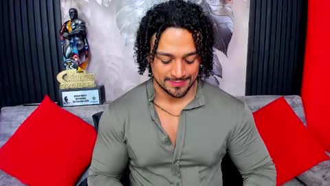 Snapshot of mike_estevess chatting on 02-23-26, 01:14 online show from 02-23-26, 01:14