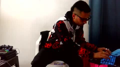 mike_leonrey22 online show from 11-08-25, 11:36