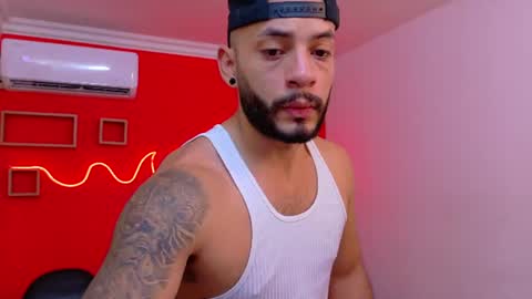 Snapshot of mike_savage3 chatting on 07-18-26, 12:20 Mike online show from 07-18-26, 12:20