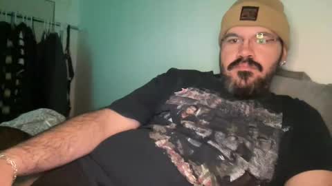 Snapshot of mikeatron2000 chatting on 01-07-25, 05:33 mikeatron2000 online show from 01-07-25, 05:33