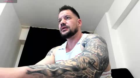 Snapshot of mikebigboy31 chatting on 03-04-26, 08:42 Mike online show from 03-04-26, 08:42