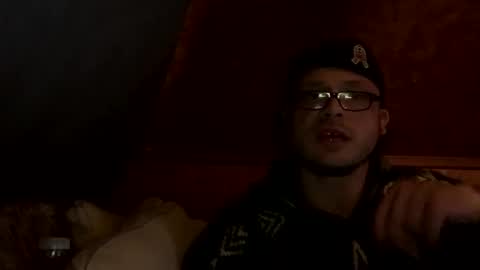 Snapshot of mikeblair5081 chatting on 12-17-25, 09:15 mikeblair5081 online show from 12-17-25, 09:15