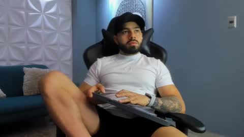 Mike Blare online show from 01-03-25, 07:07